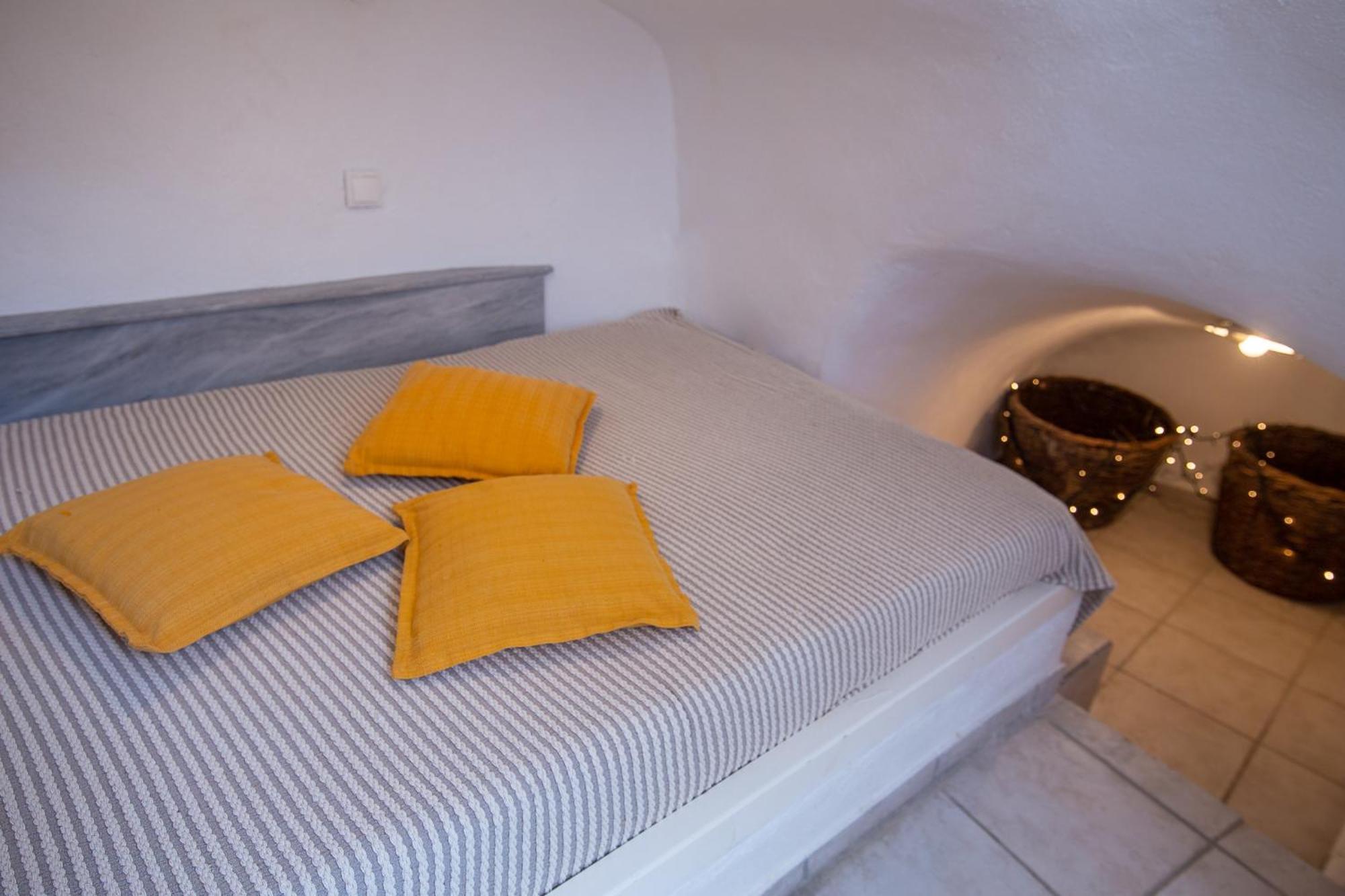 Bougainville House Megalochori (Santorini)