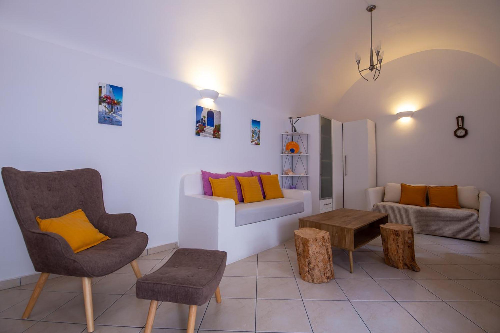 Holiday home Bougainville House *